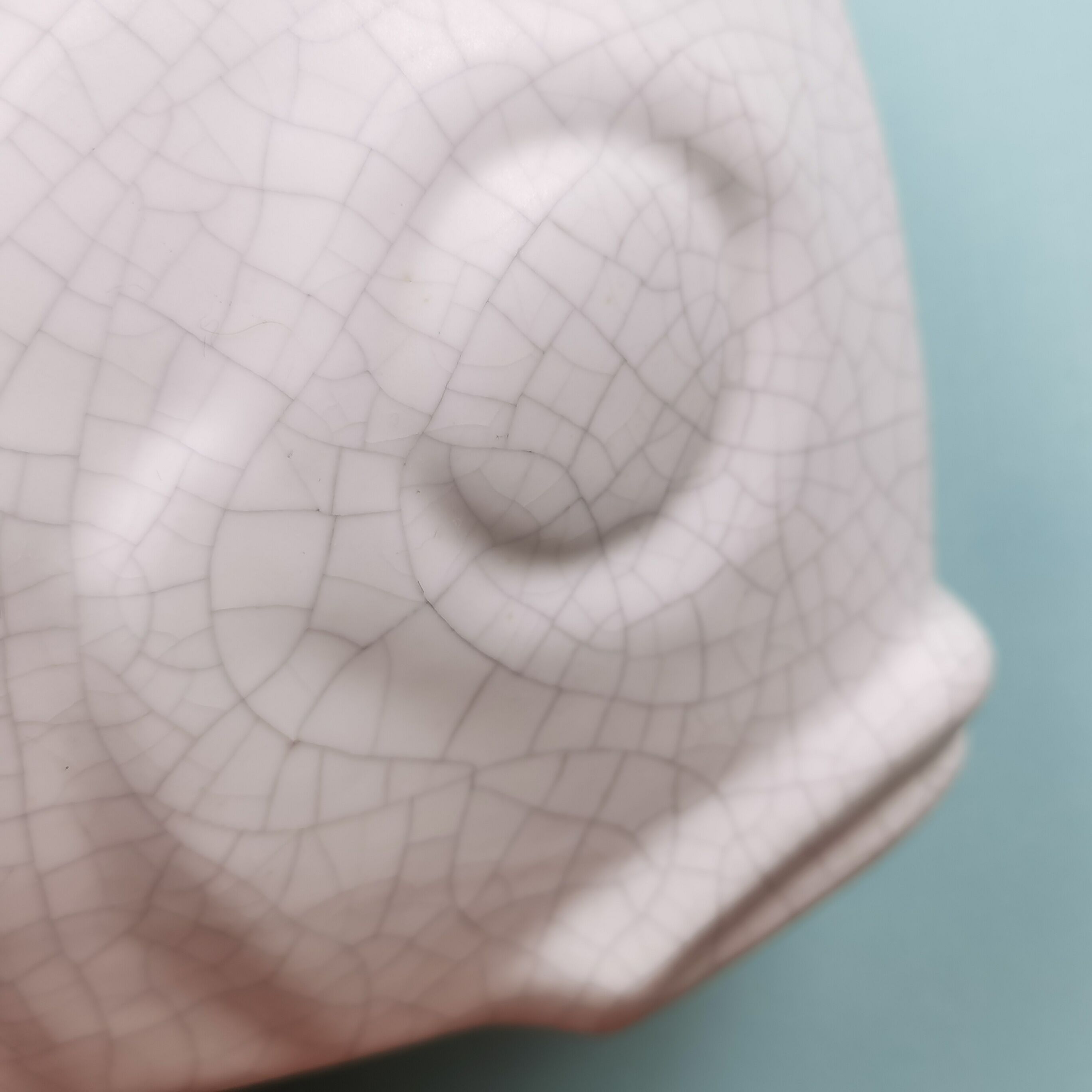 Cracked ceramic fish