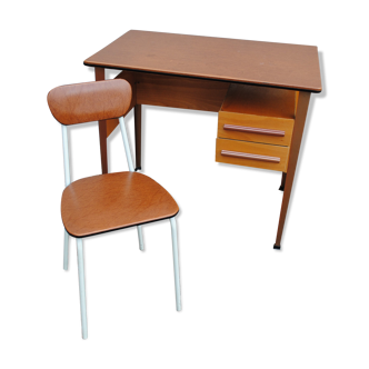Child office with his vintage Chair