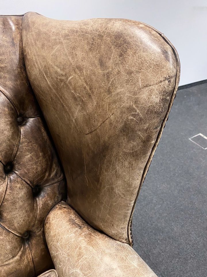 Xixth century  english georgian cigar leather wingback library chairs