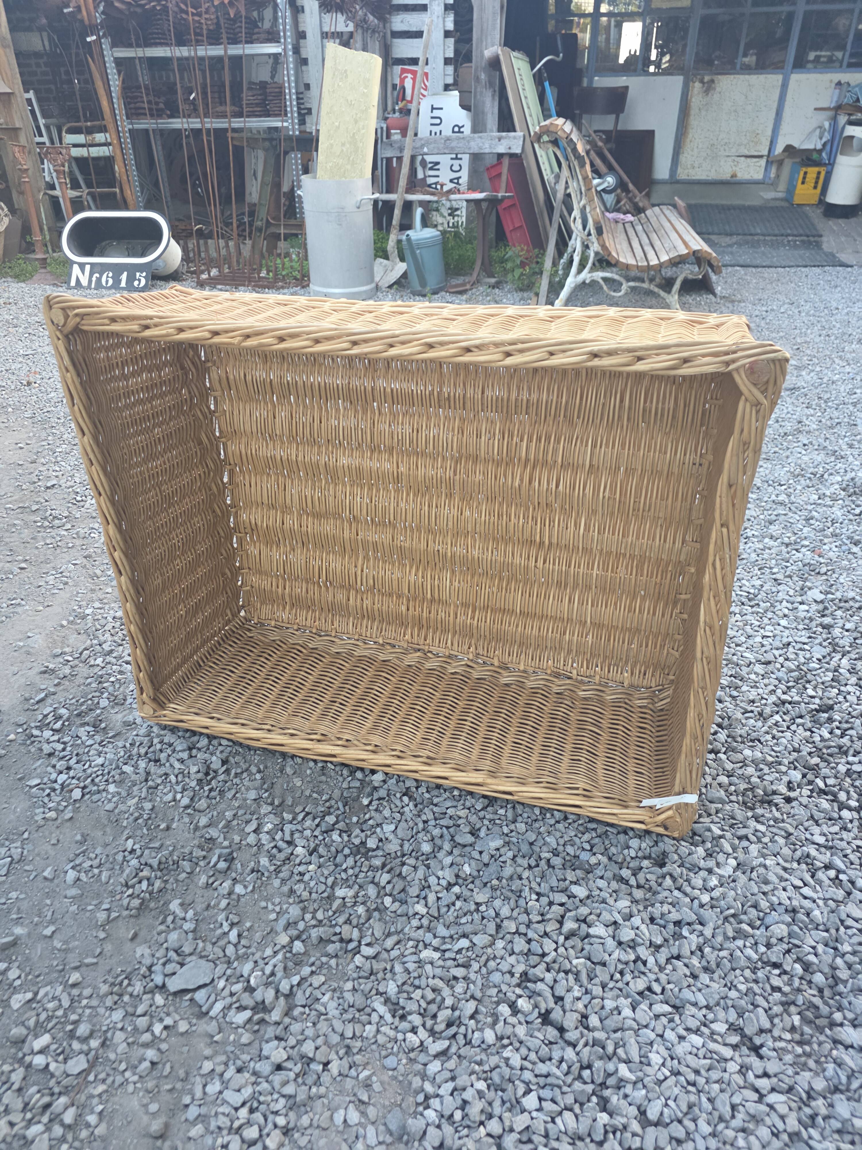 Panier en osier grand modèle