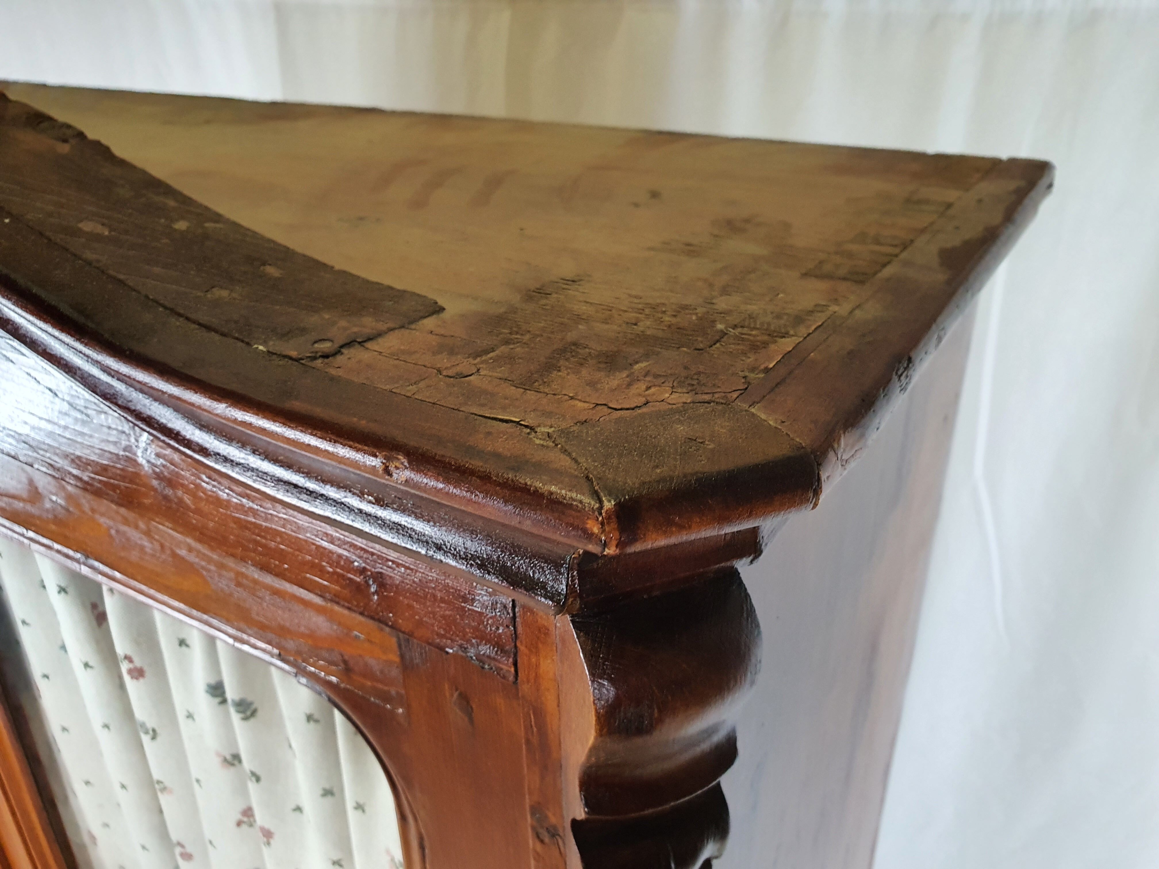 Rustic Wardrobe in Fir with Curtains