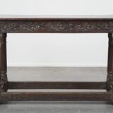 Antique English side table/hall table from the early 18th century