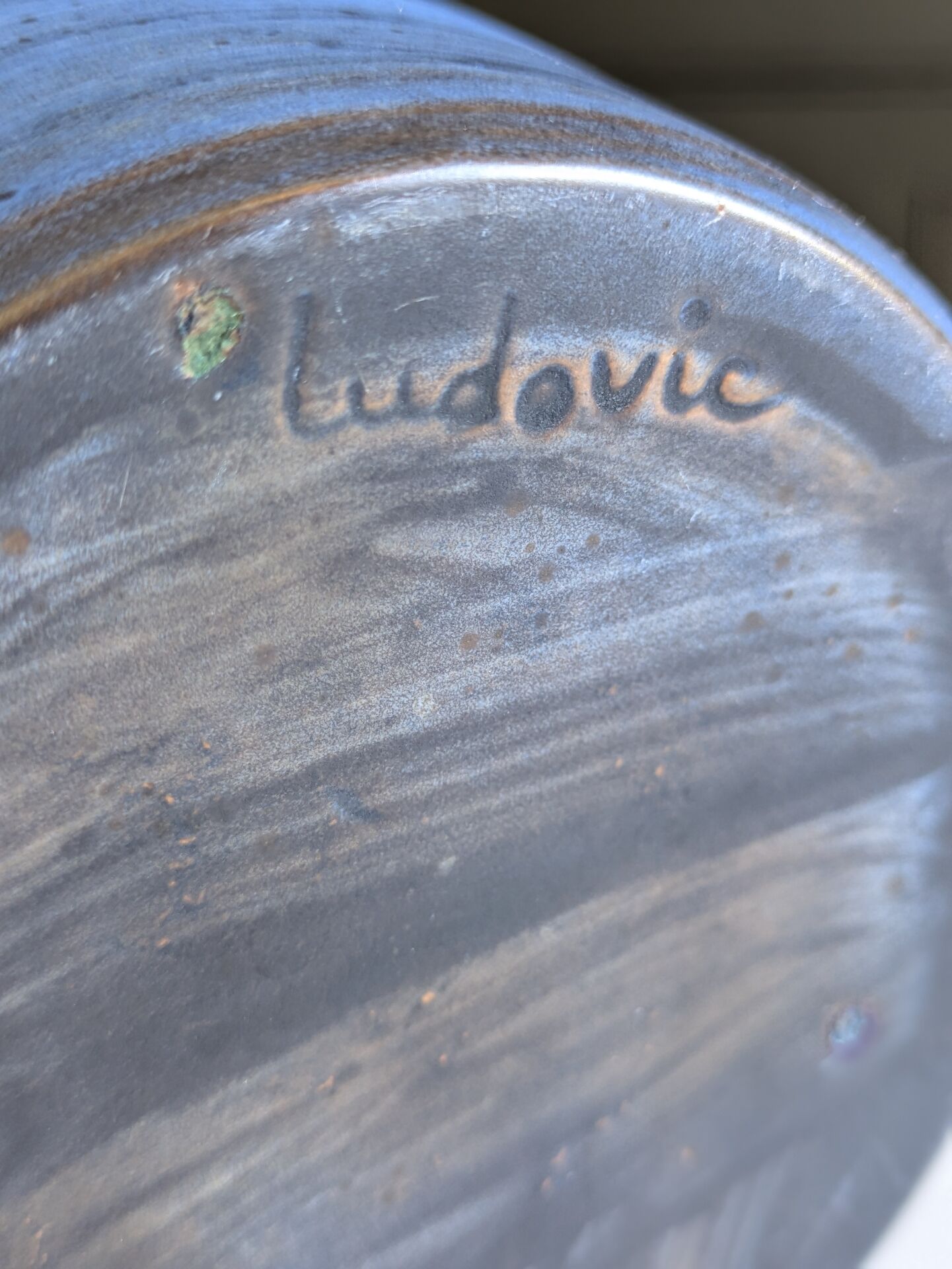 Champagne bucket/vintage cooler signed Ludovic Salins.