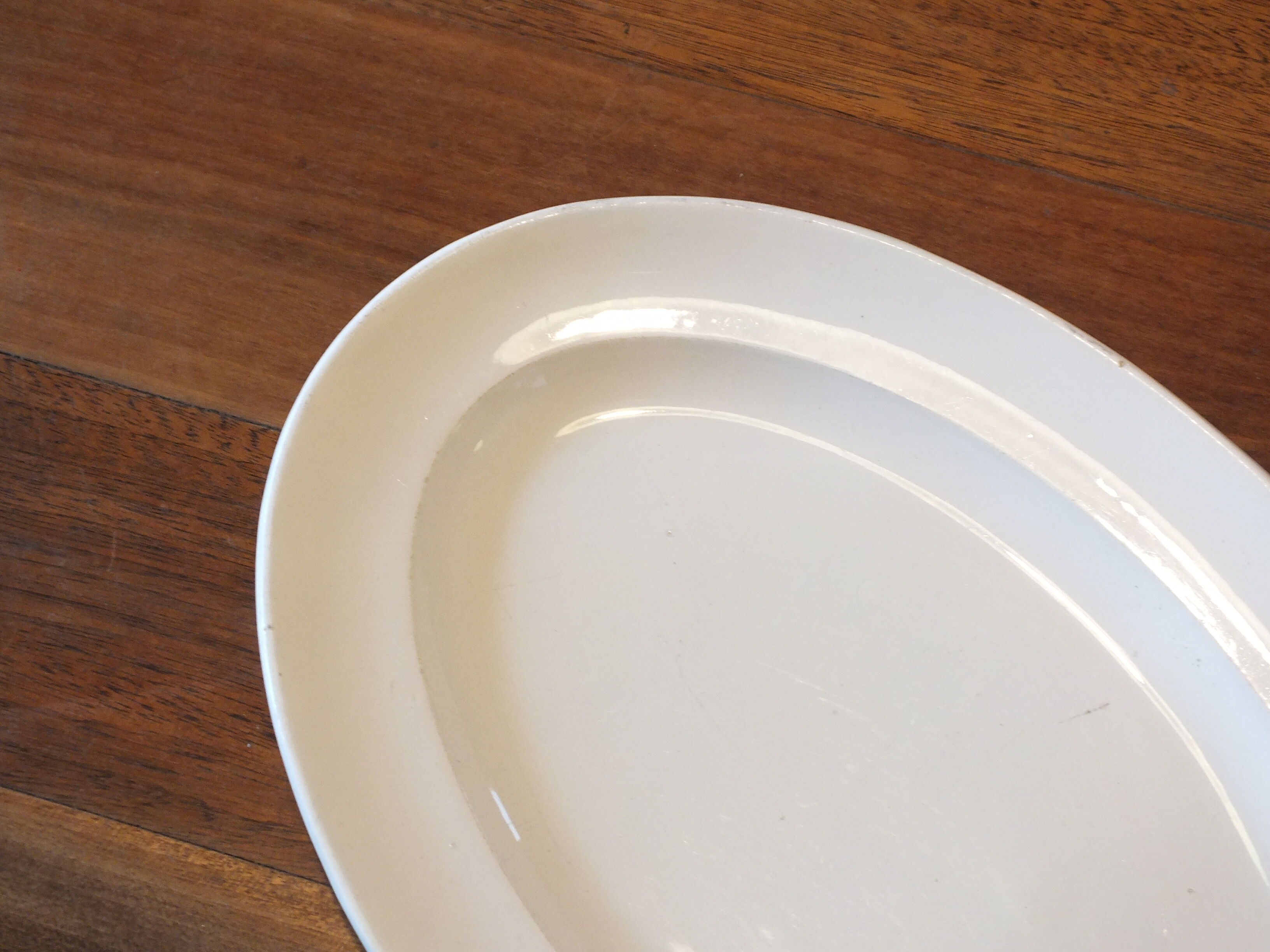 White oval dish Gien Geoffroy & Cie circa 1870