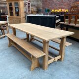 Oak farmhouse table and its 2 benches