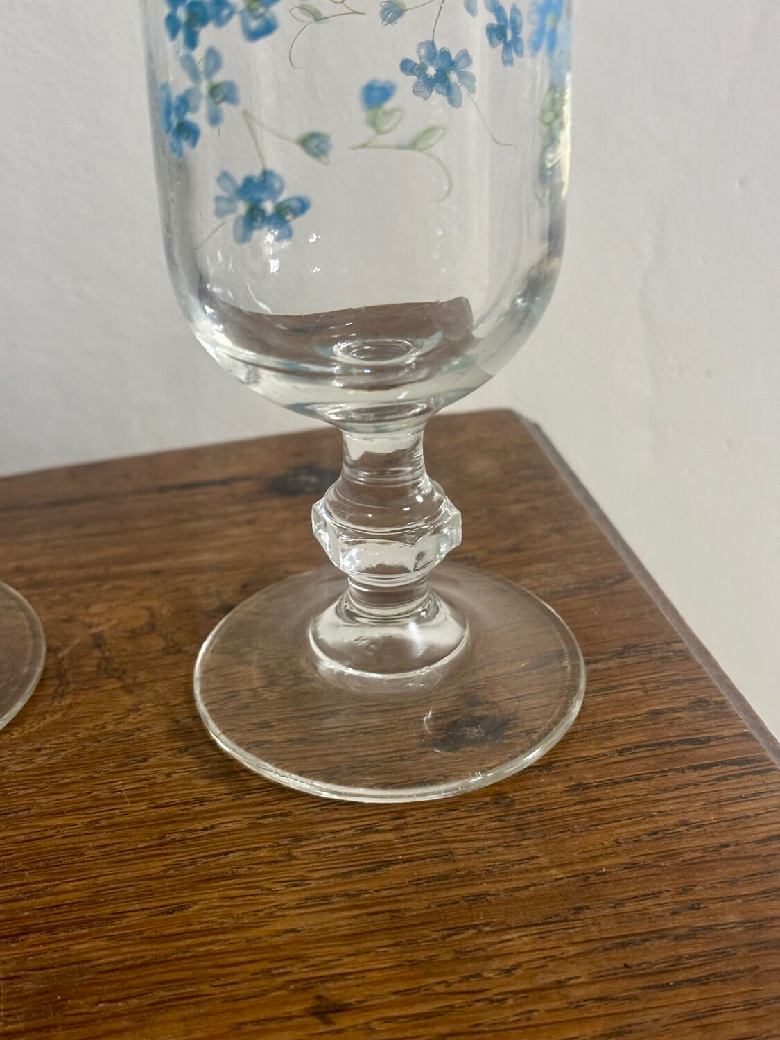 Vintage set of 4 champagne flutes Véronica myosotis