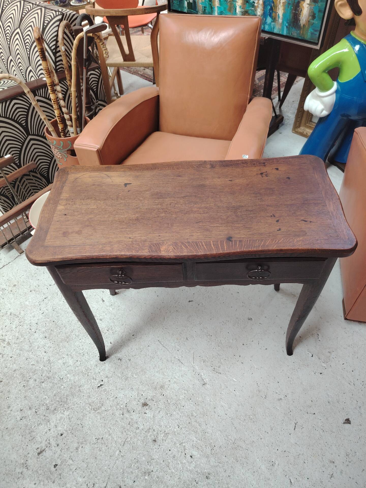 Table, console, dressing table in solid oak with curved legs - 1900