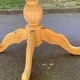 Extendable round dining table with central leg, renovated in solid wood, 200cm