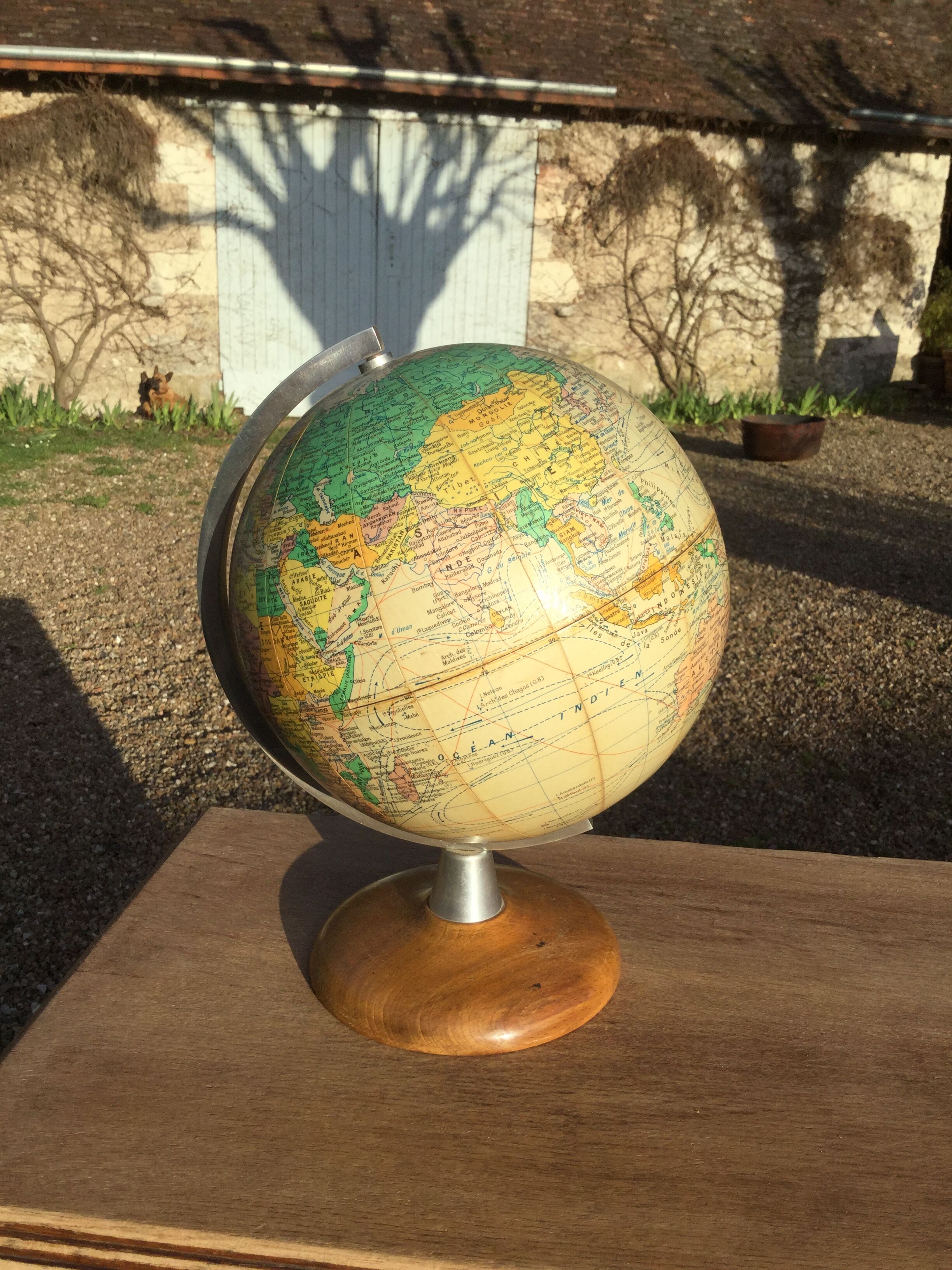 World map 1950s Girard and Barrere