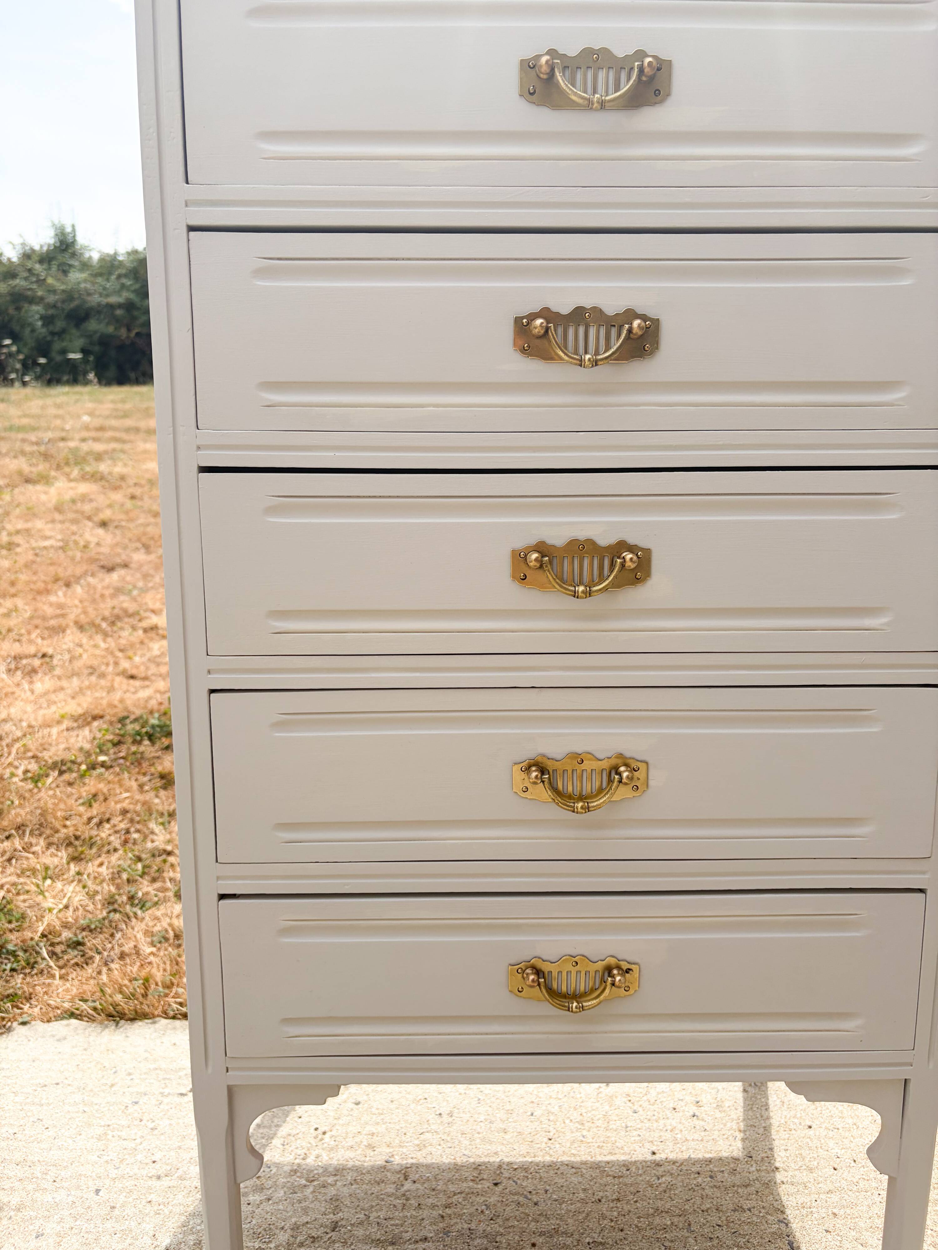 Chest of drawers with 5 drawers from the 1930s/40s.