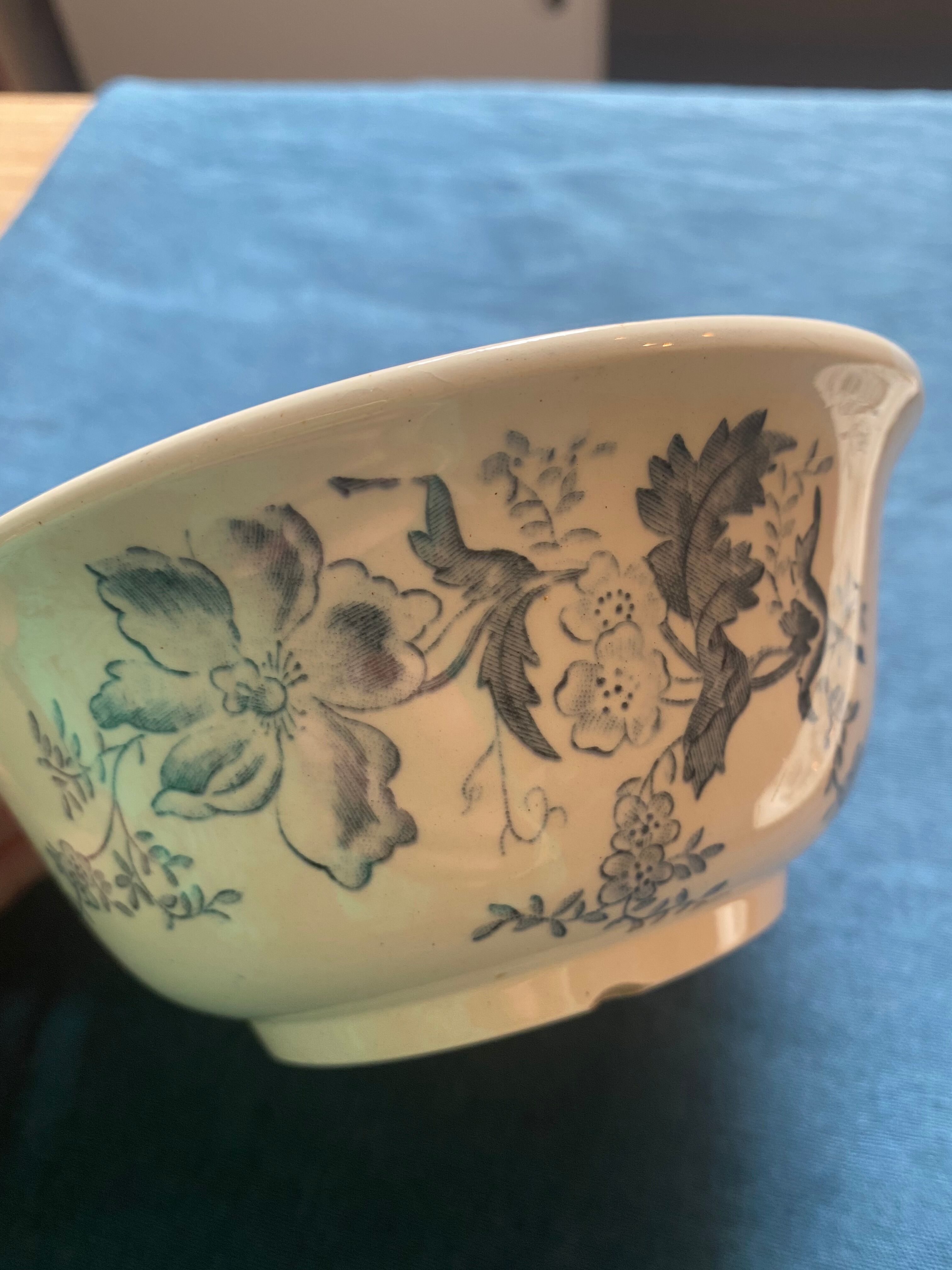 Bowl and soap holder manufacture of Longchamp