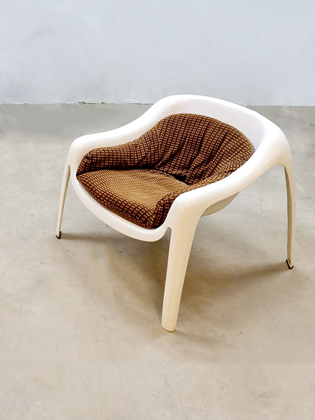 Rare vintage easy chair 'space age'