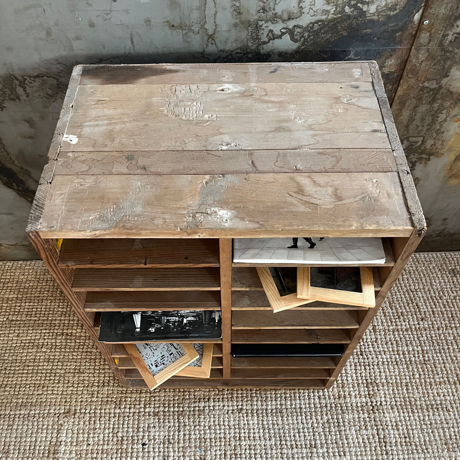 Meuble de metier à casiers