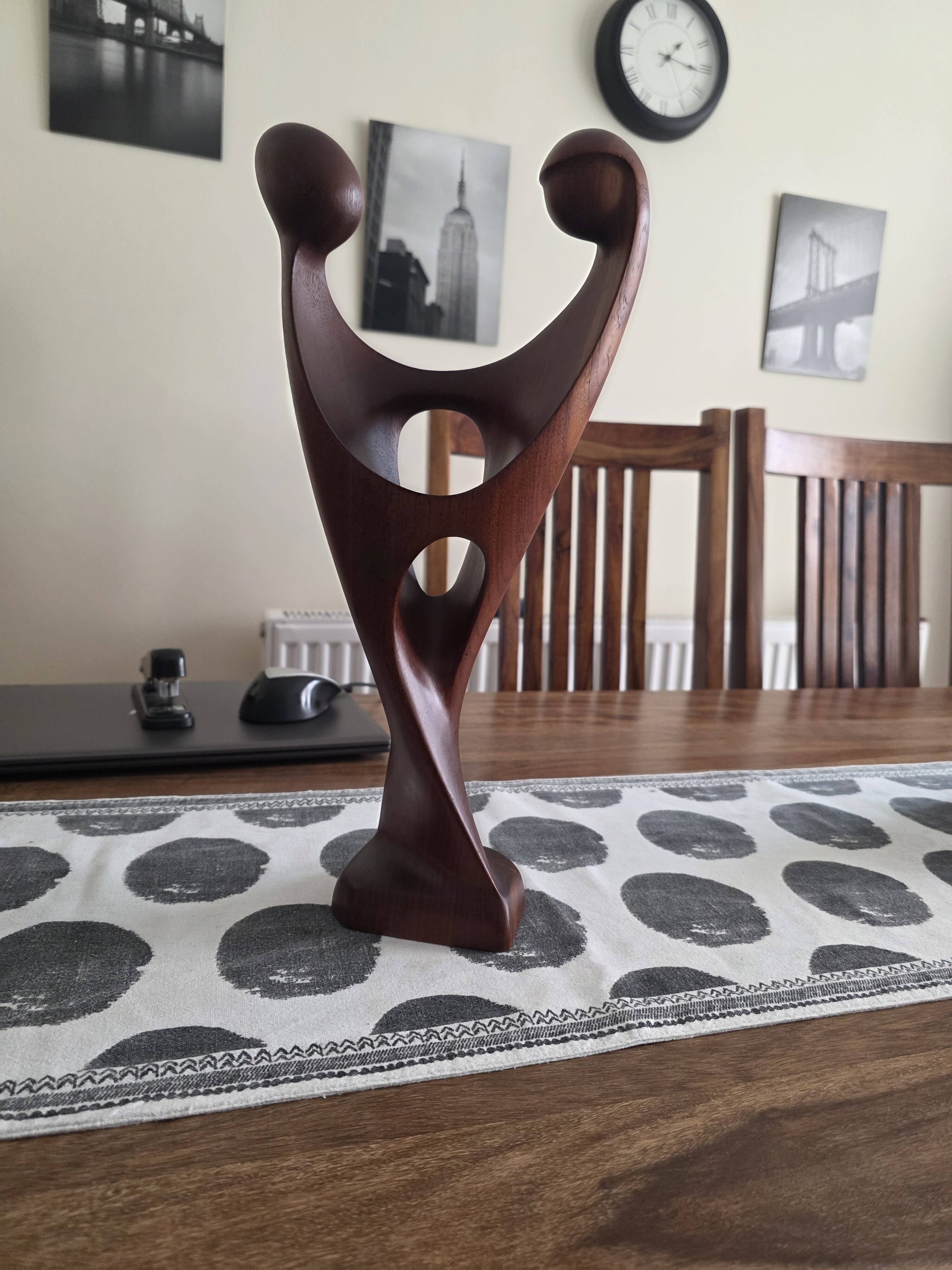 "Lovers" abstract sculpture designed by Simon Randers