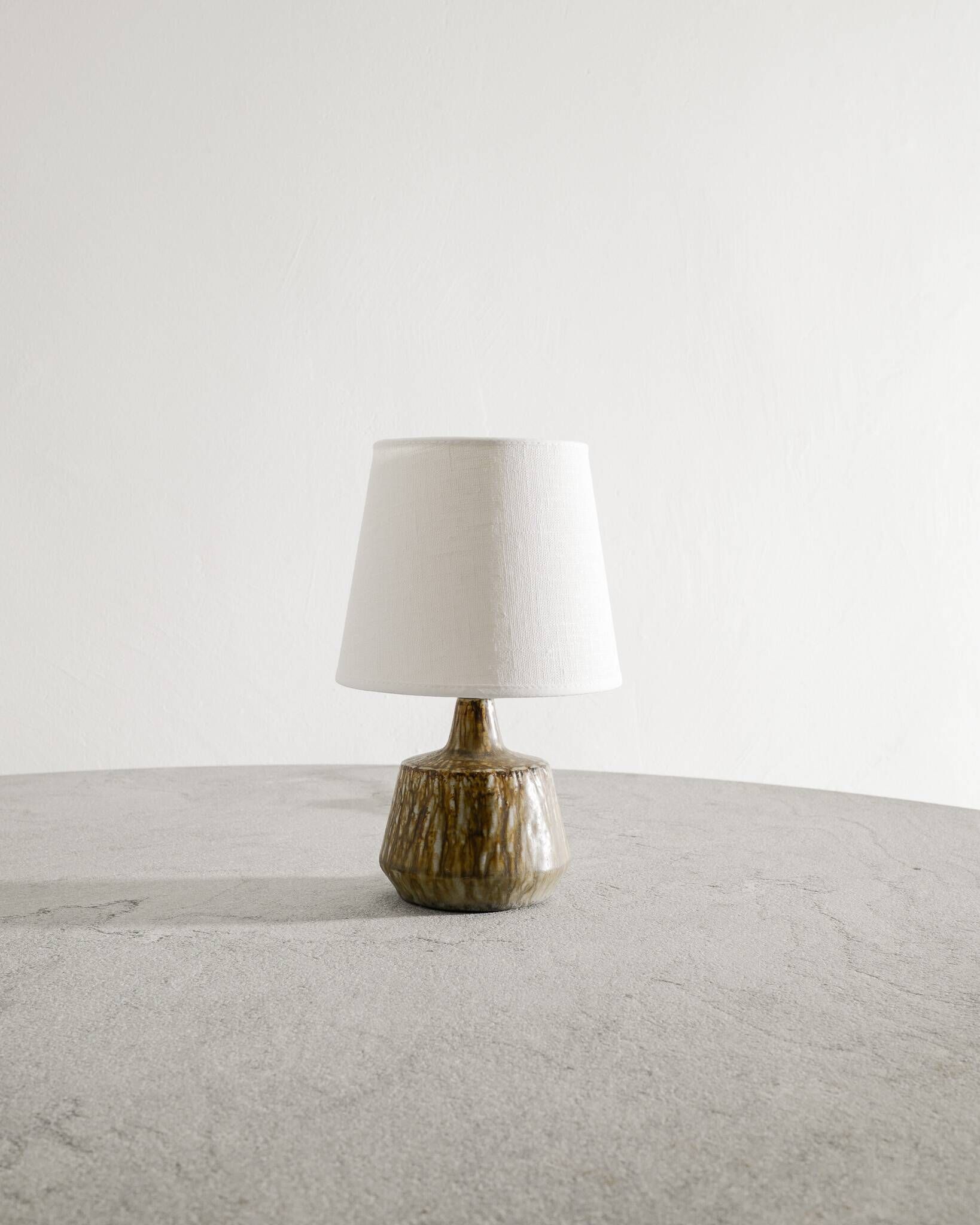 Lampe de bureau en céramique "Rubus" par Gunnar Nylund, Suède années 1950