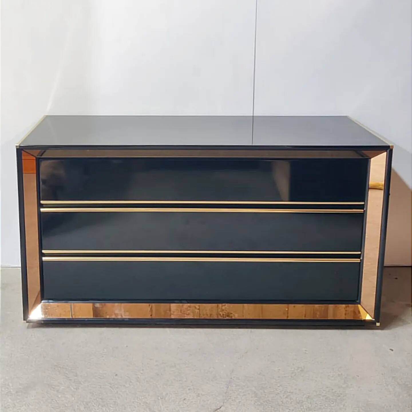 Italian sideboard / chest of drawers, 1970/1980