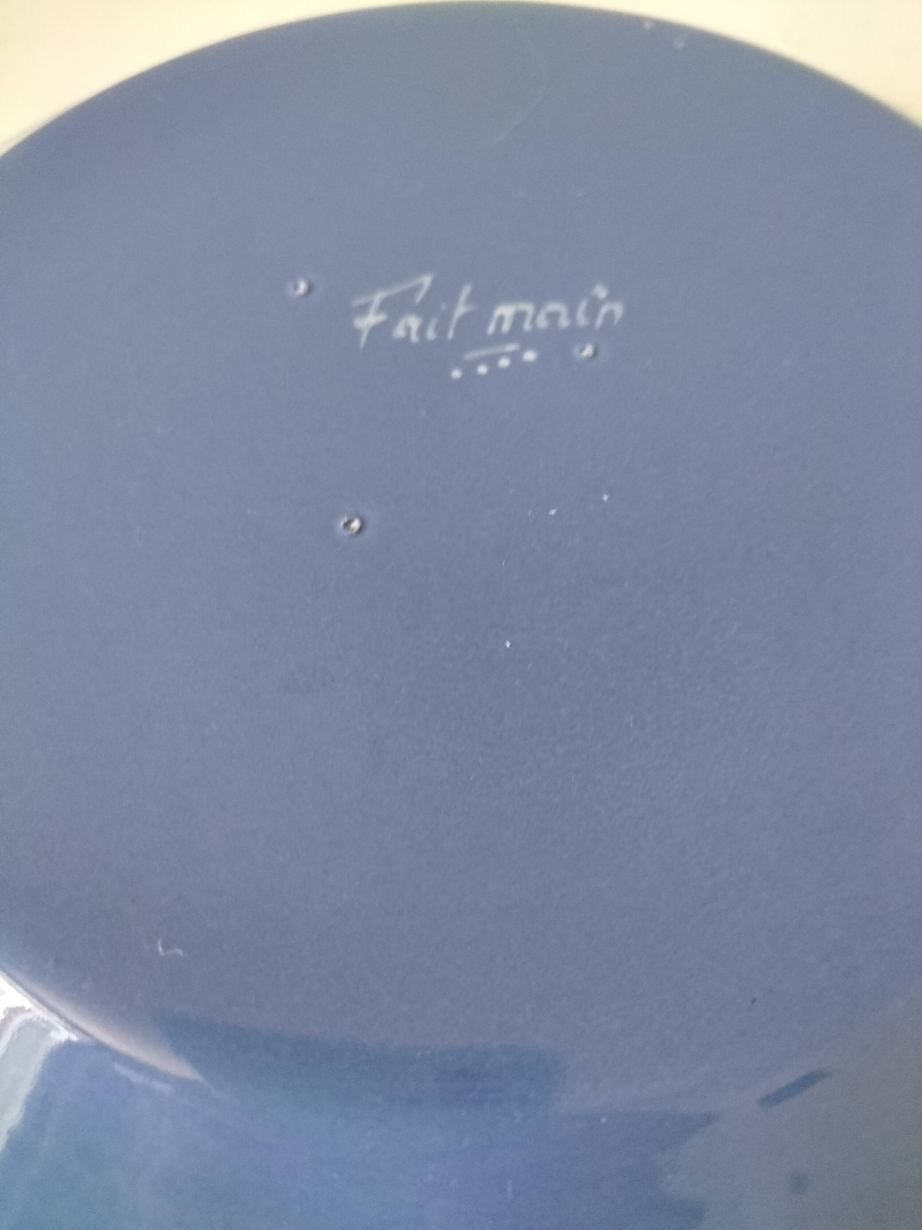 Hand-painted plate – Saint-Omer earthenware factory (attributed)
