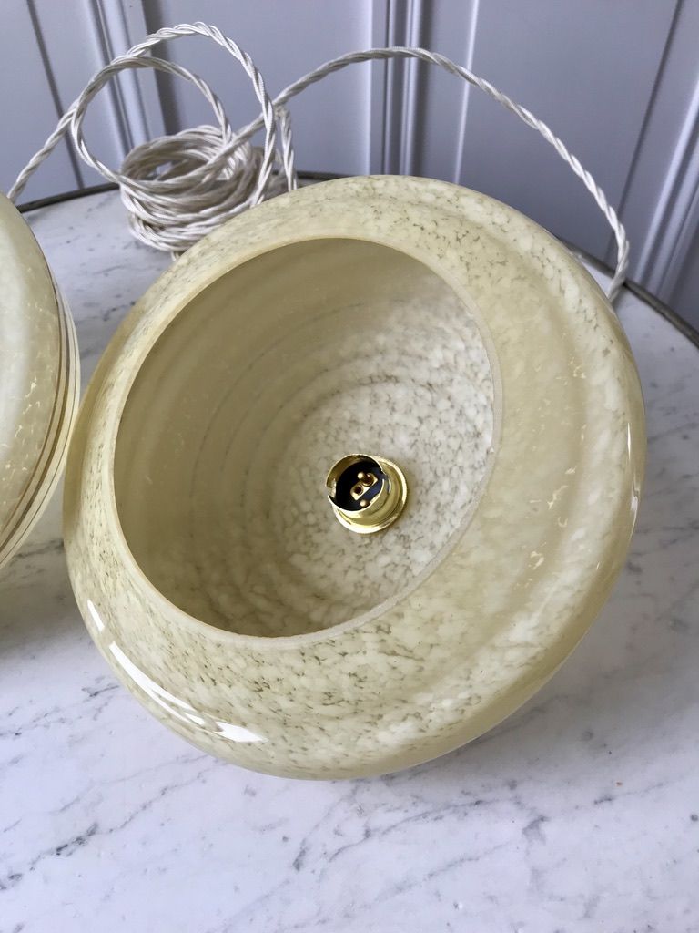 Pair of suspensions in yellow Clichy glass and golden border 40s-50s