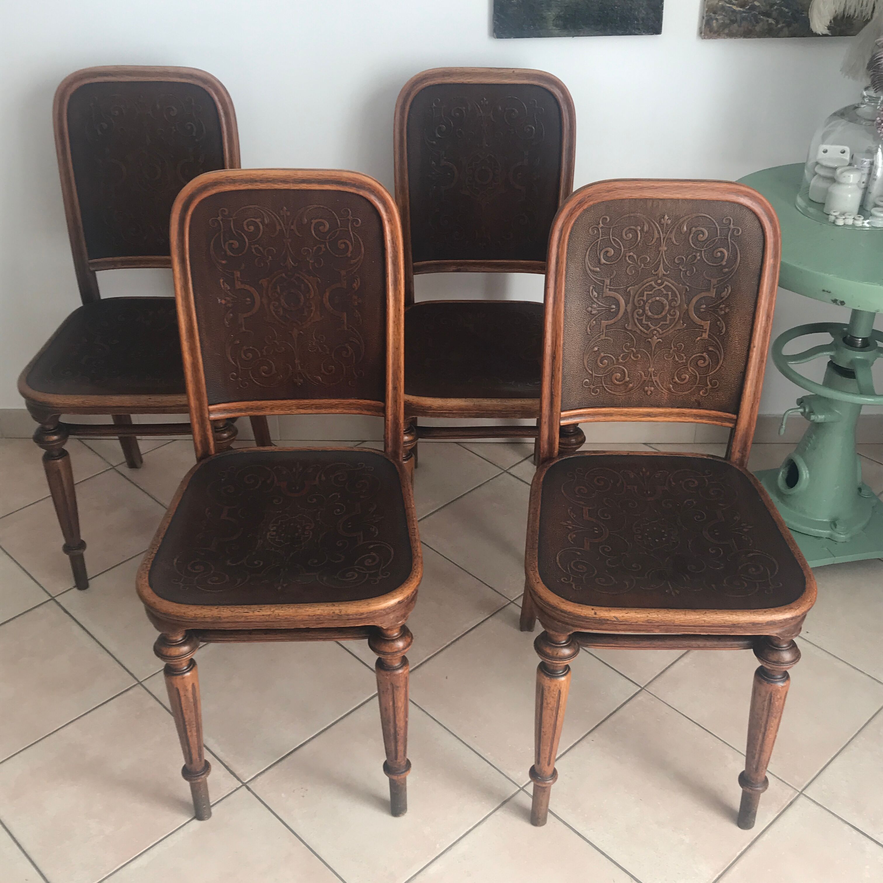 4 Thonet chairs