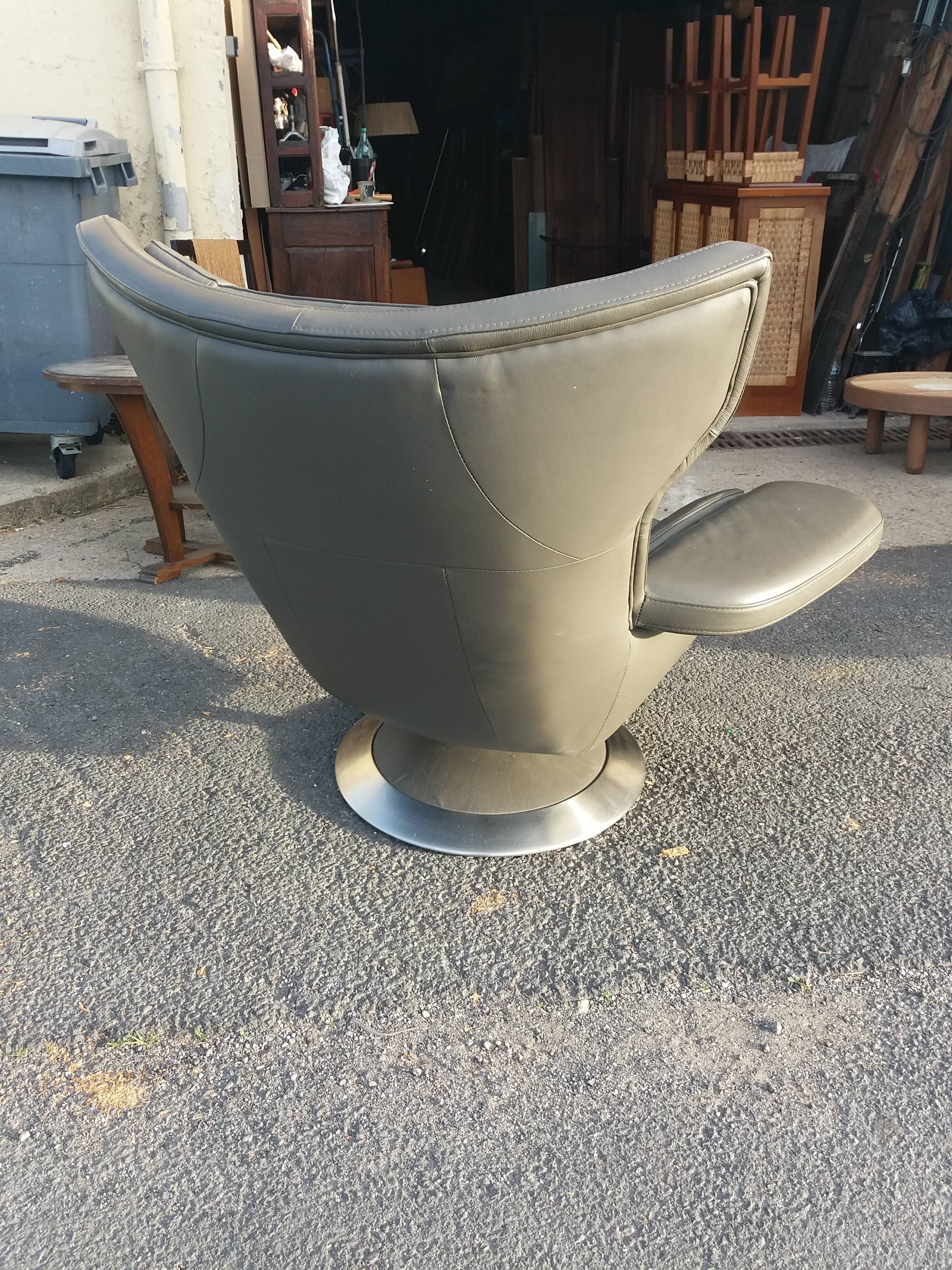 Chair swivel House Moss leather grey year 2000