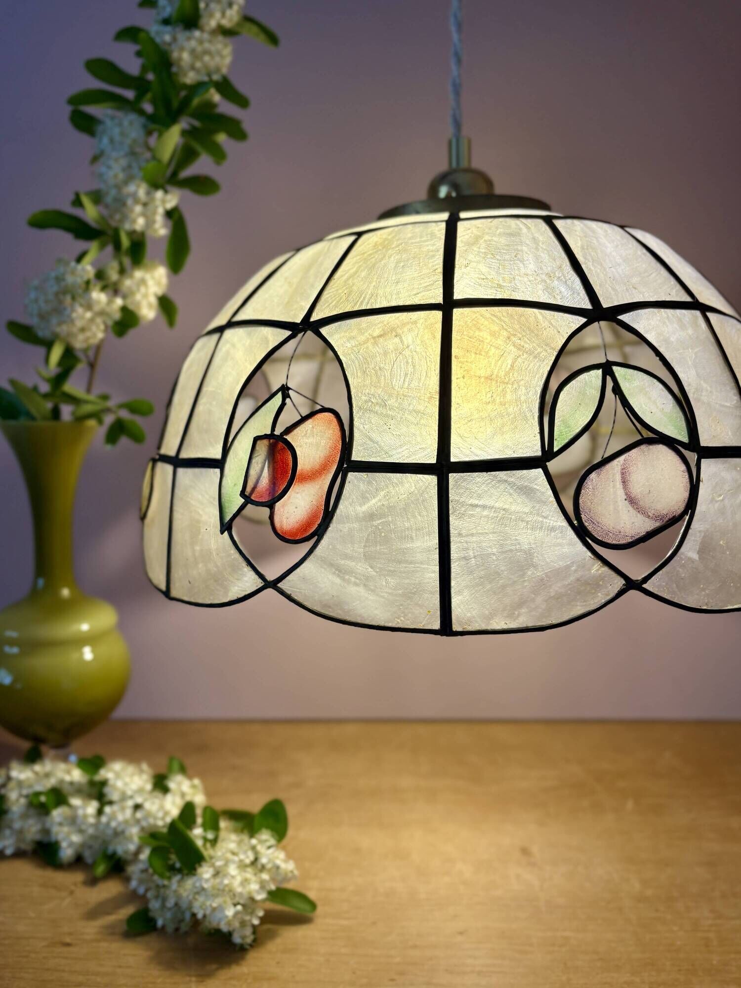 Vintage mother-of-pearl and brass lampshade pendant light with fruit decorations (2)
