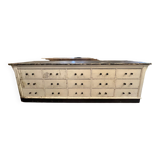 Countertop or loom cabinet with panel drawers