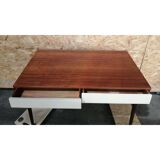 RV desk on compass feet