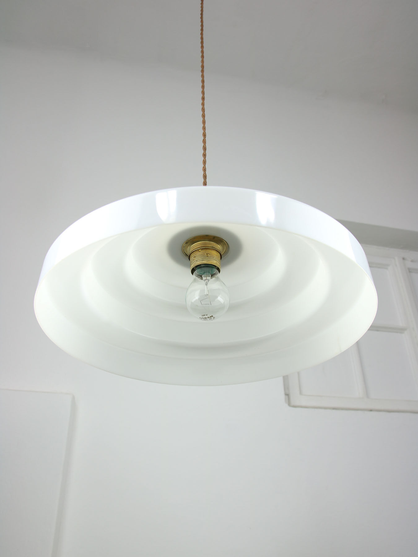 Mid-century cascade brass and plexiglass pendant lamp