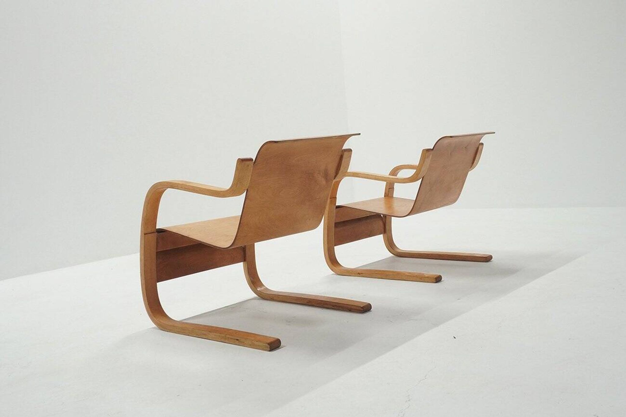 Cantilever Nr. 31 Lounge Chairs by Alvar Aalto, 1930s