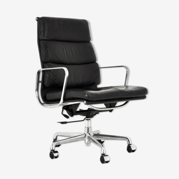 Ea 216 Soft Pad office chair by Charles & Ray Eames for ICF, 1970s