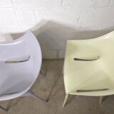 Paire de chaises petits fauteuil Kartell Dr. No Philippe Stark