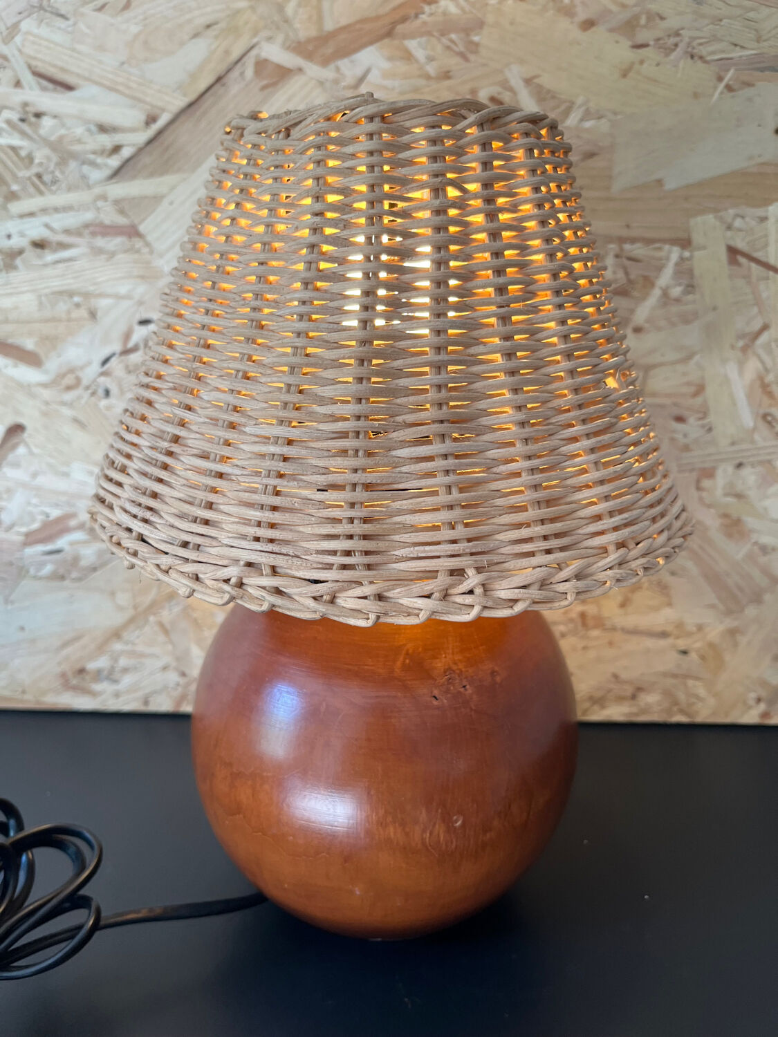 Wooden ball lamp