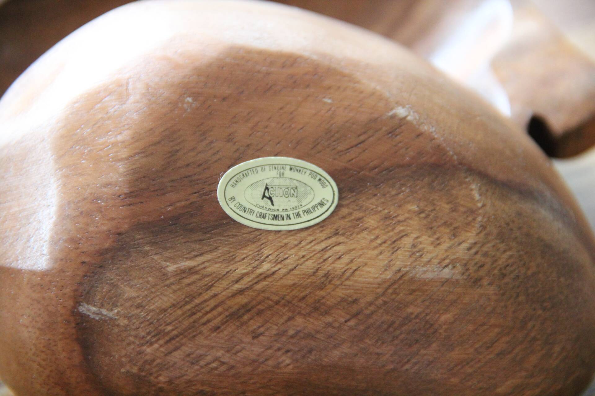 2 teak leaf-shaped trays