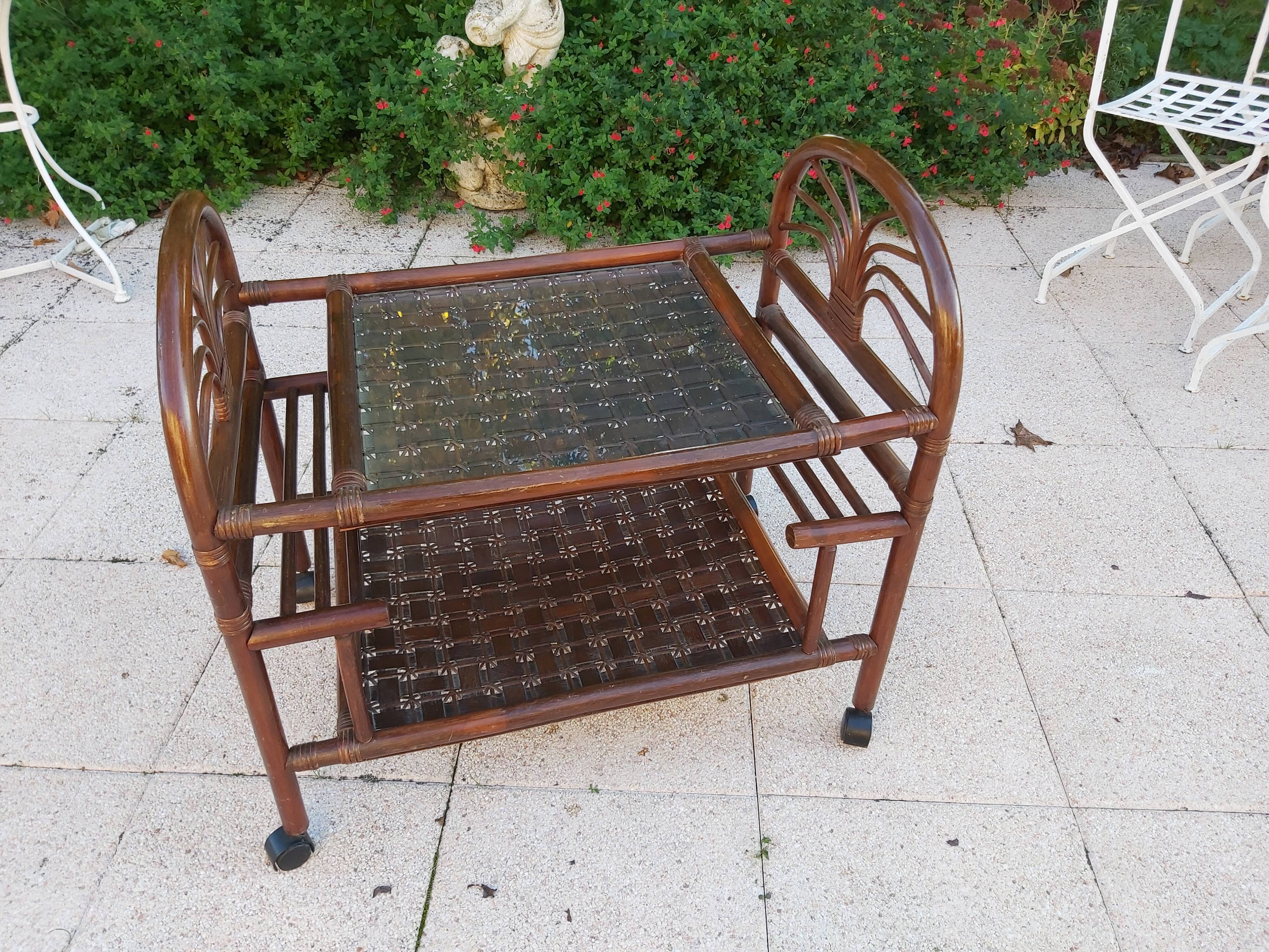 Rolling service in rattan and bamboo