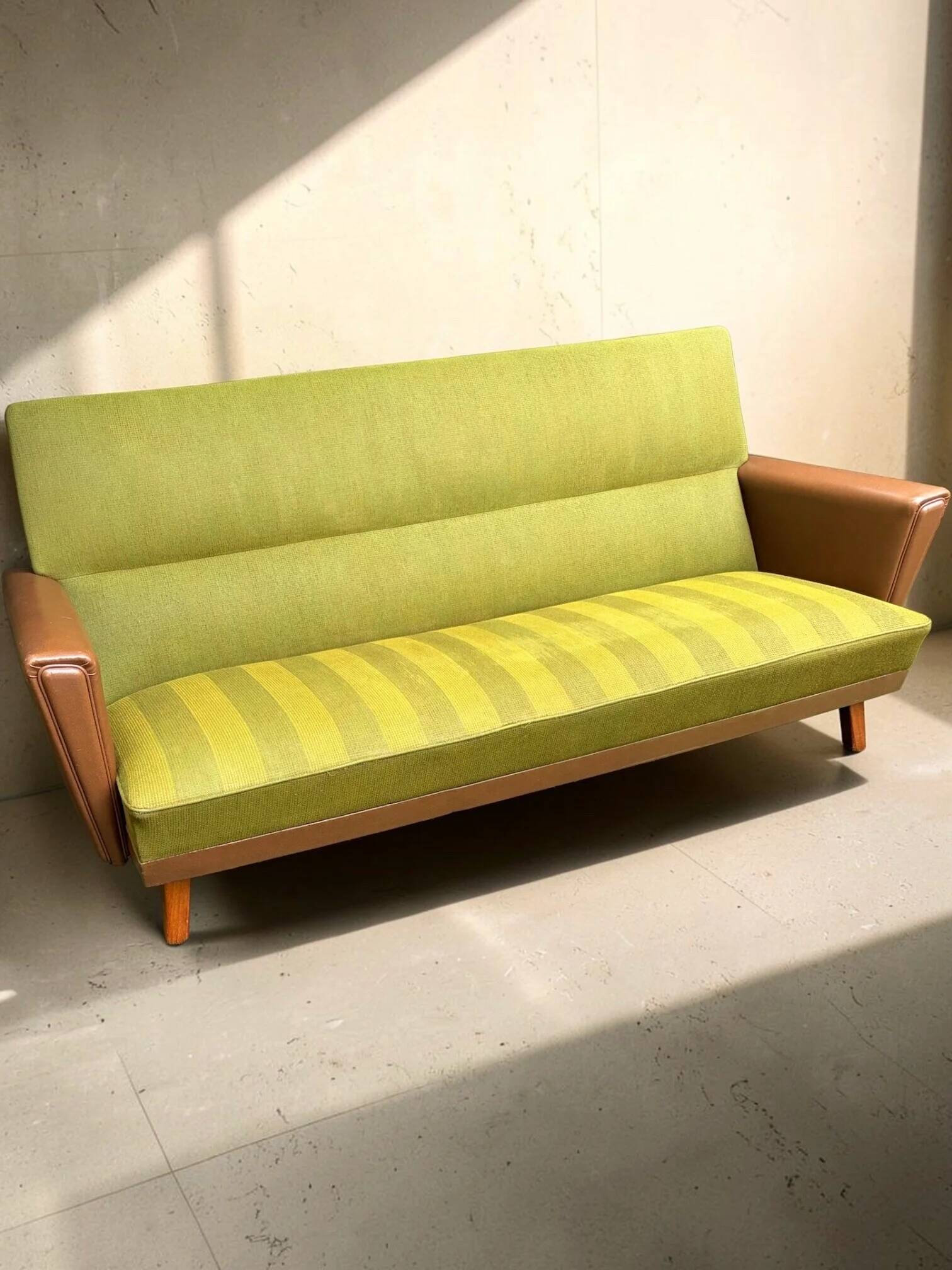 Vintage 1950s/60s 2/3-seater sofa