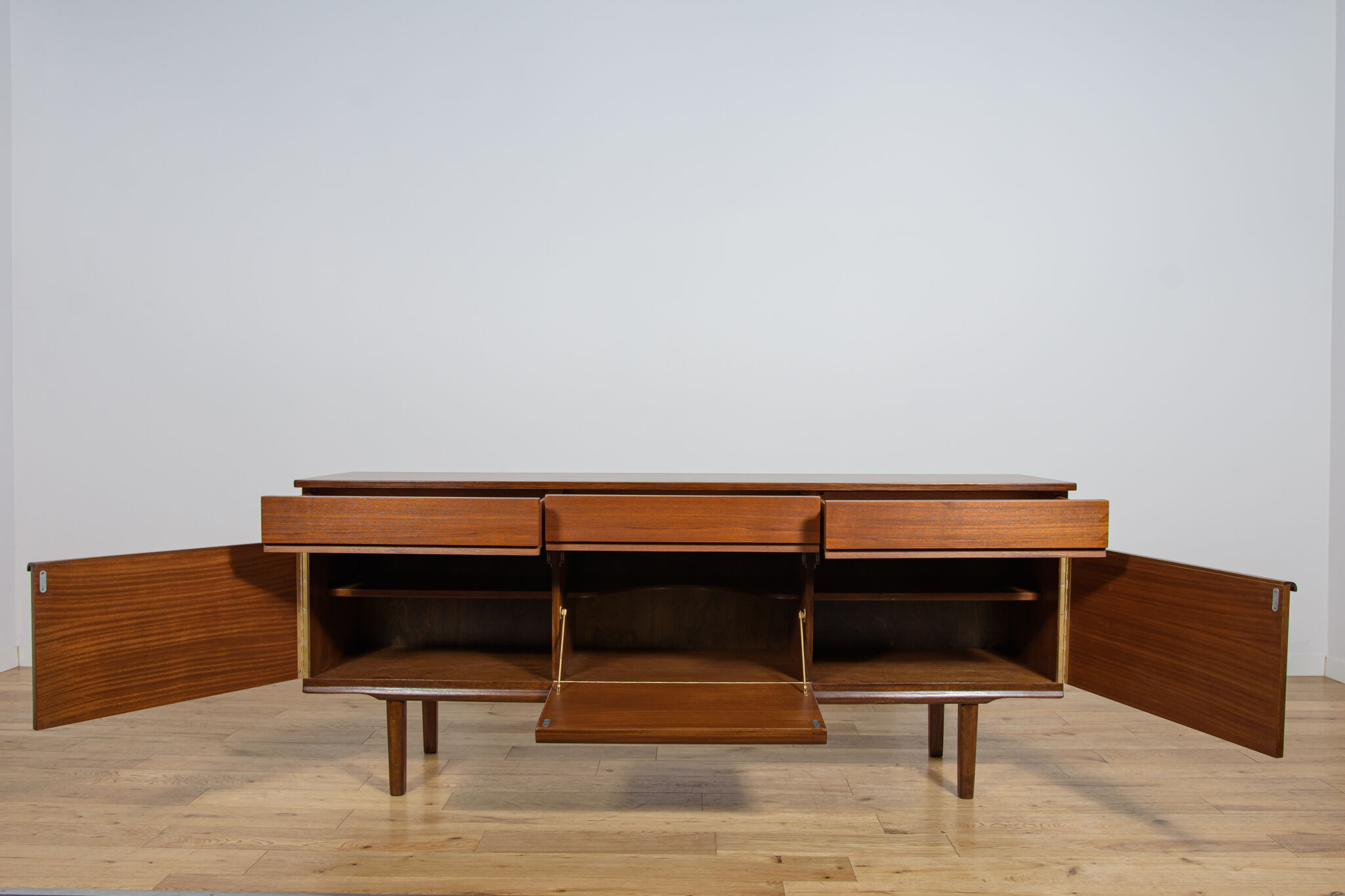 Mid-century modern English teak sideboard from Stonehill, 1960s