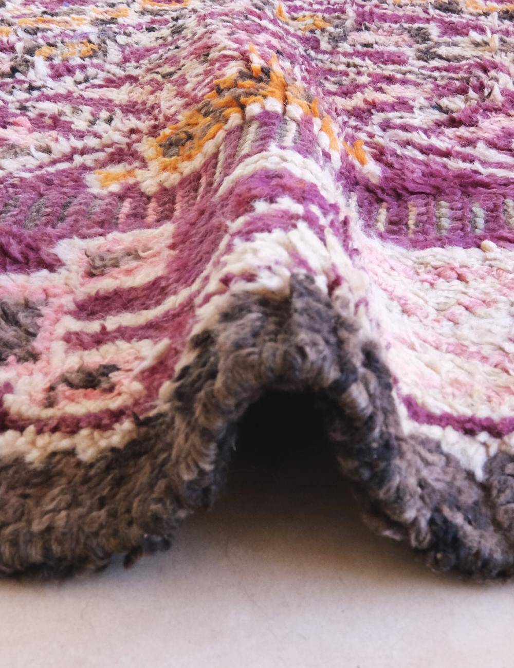 Vintage Collector Rug - 387 x 196 cm