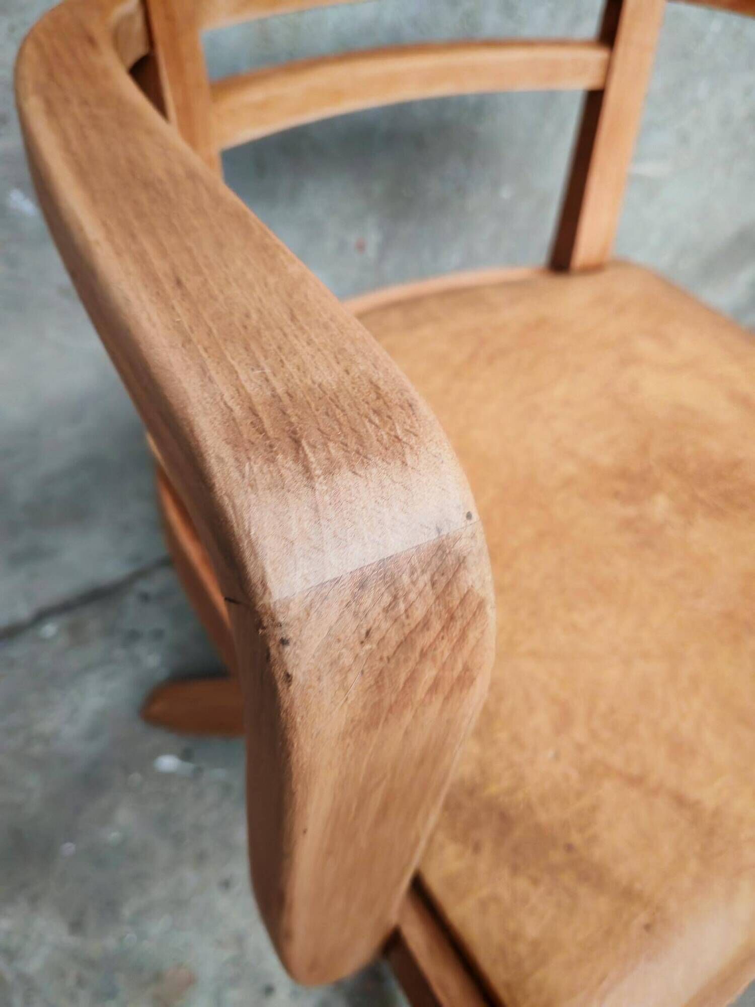 American architect's armchair in wood and cast iron from the 1930s