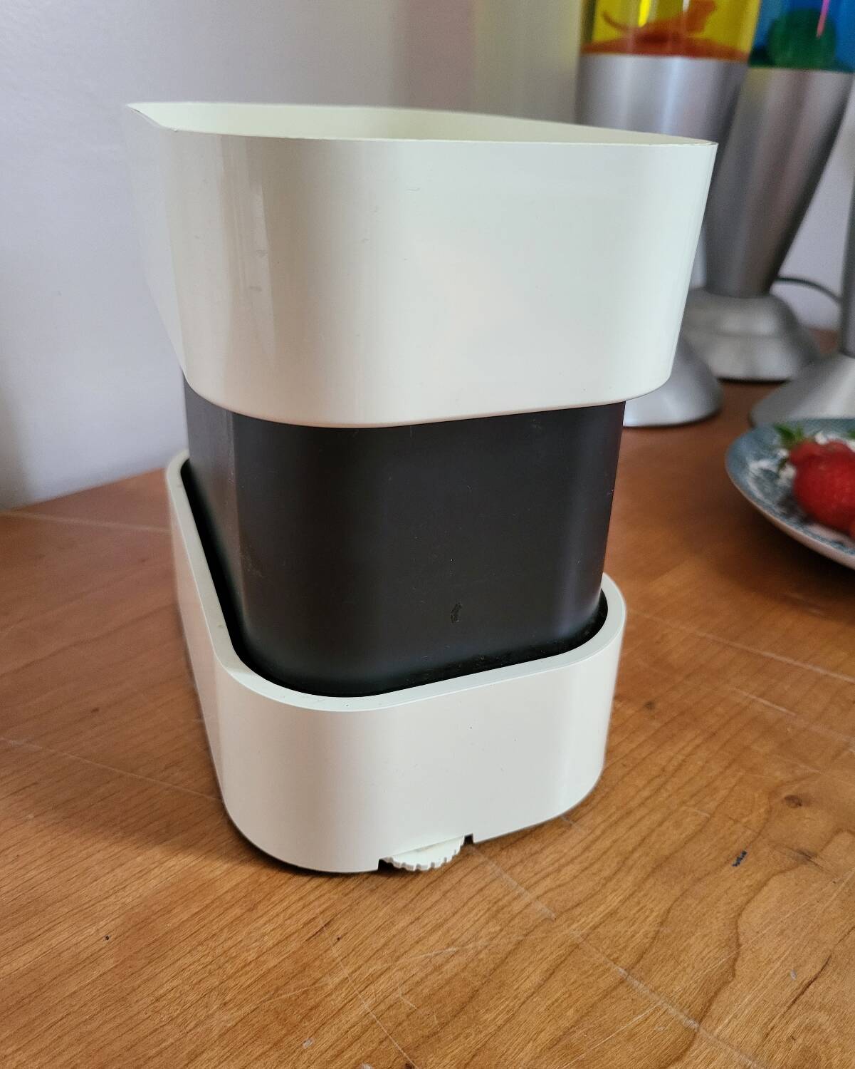 Terraillon 2000 Vintage White Kitchen Scale