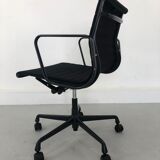 Aluminum black Model EA 117 Swivel Chair by Charles & Ray Eames for Vitra