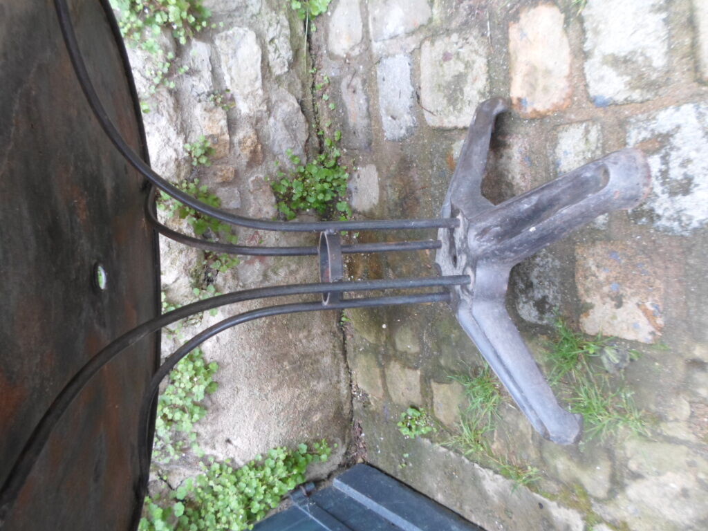 Round metal table