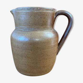 Sandstone pitcher