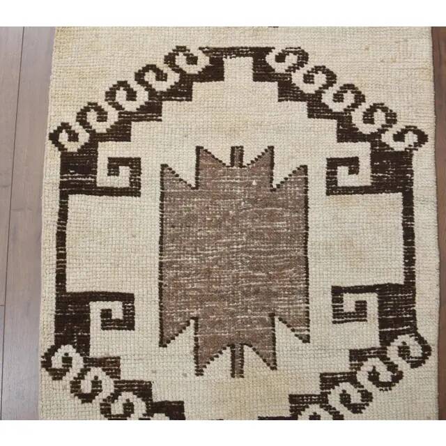 1970s Vintage Turkish Hand-Knotted Wool Cotton Beige Runner Rug 94x316