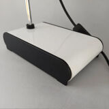 1970s original vintage white table lamp design by Veneta Lumi. Made in Italy