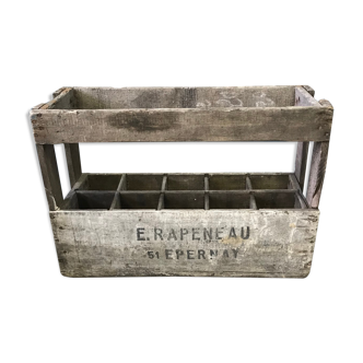 Old champagne bottle box