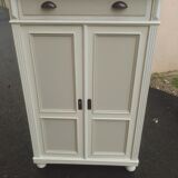 Chiffon cabinet