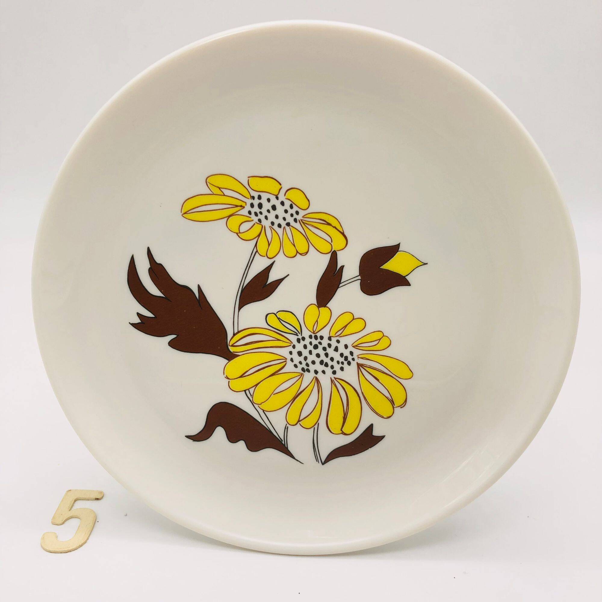 6 Dessert plates, Sovirel, dating from the 70s.