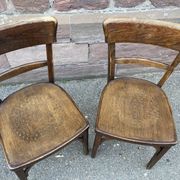 Paire de chaises de brasserie bois courbé