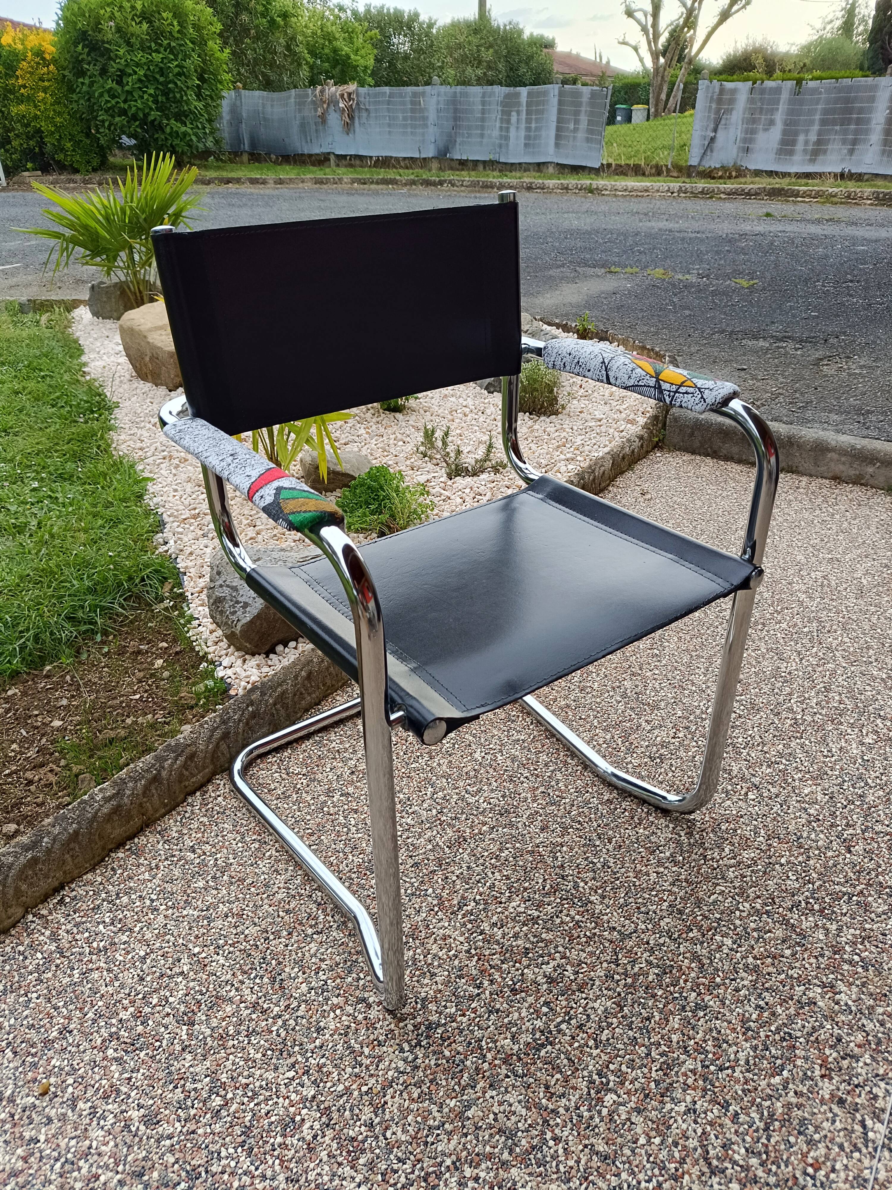Lot de 3 fauteuils cantilever années 70