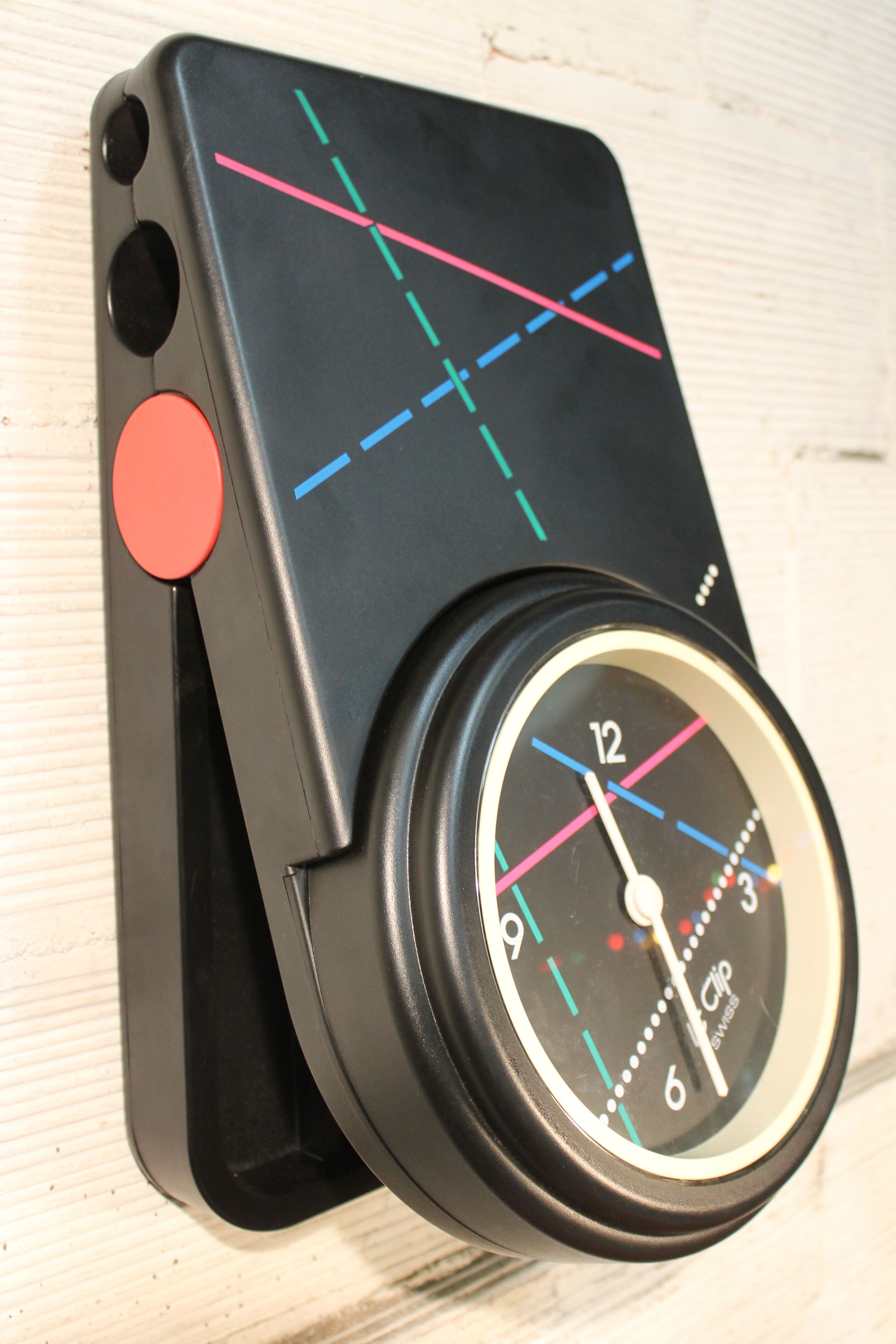 The 80s clip wall clock